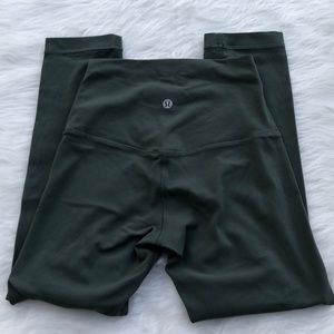 Align Crop 21” Dark Forst✌️